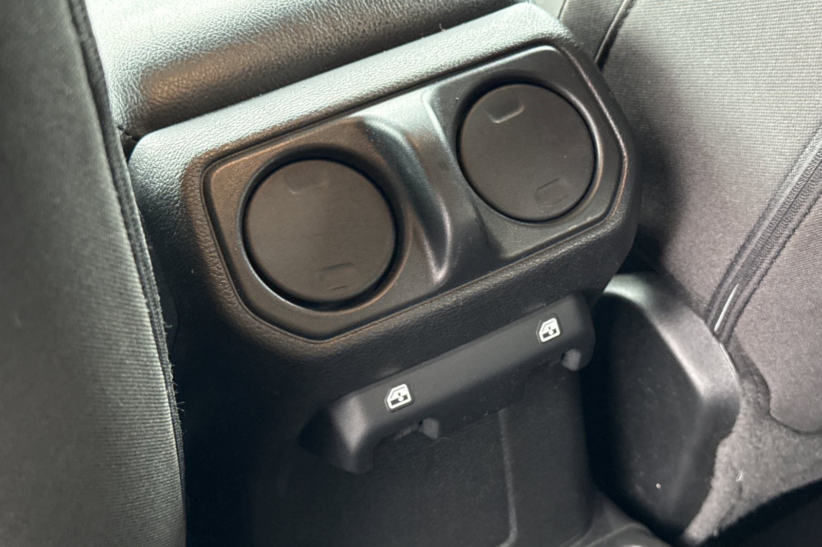Used 2023 Jeep Wrangler Unlimited Sport AWD/4WD image 13
