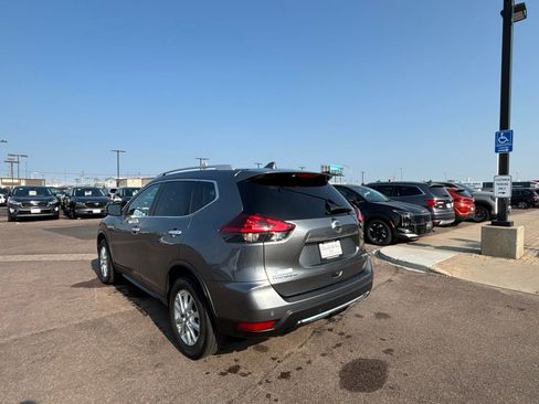 Used 2020 Nissan Rogue SV AWD/4WD image 7