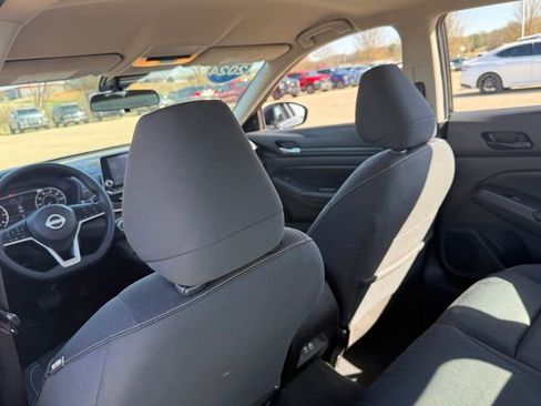 Used 2024 Nissan Altima 2.5 SV FWD image 16