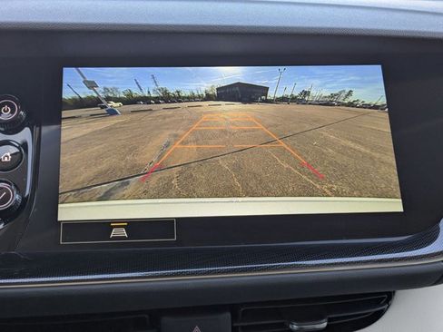 Used 2023 Buick Envision Essence image 14