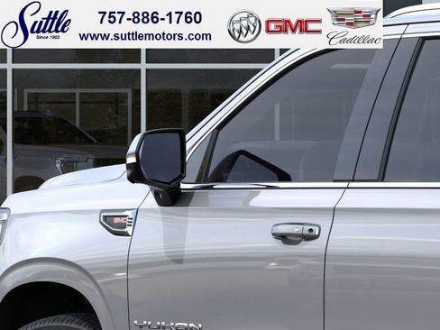 New 2026 GMC Yukon XL Elevation w/ LPO, Floor Liner Package AWD/4WD image 12