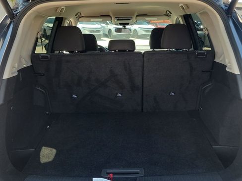 Used 2025 Nissan Rogue SV image 14