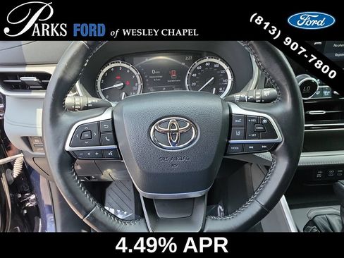 Used 2022 Toyota Highlander XLE FWD image 30