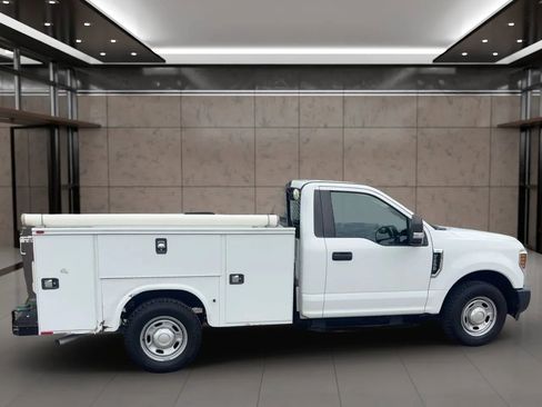 Used 2018 Ford F250 XL w/ Power Equipment Group RWD image 8