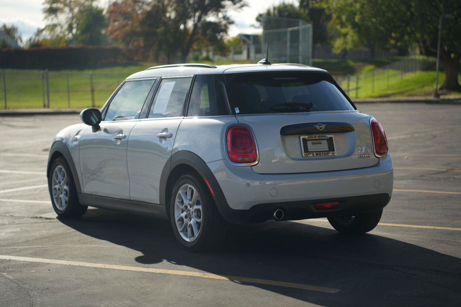 Used 2019 MINI Cooper 4-Door Hardtop FWD image 3