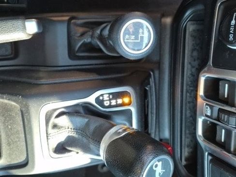 Used 2019 Jeep Wrangler Unlimited Sport S image 26