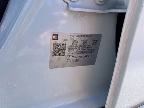 Used 2025 Chevrolet Malibu LT image 23