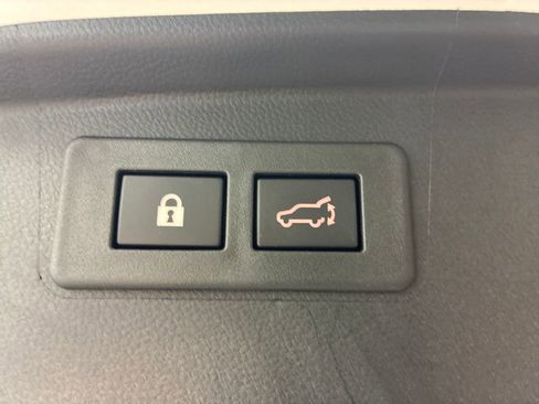 Certified 2025 Subaru Outback Premium AWD/4WD image 30