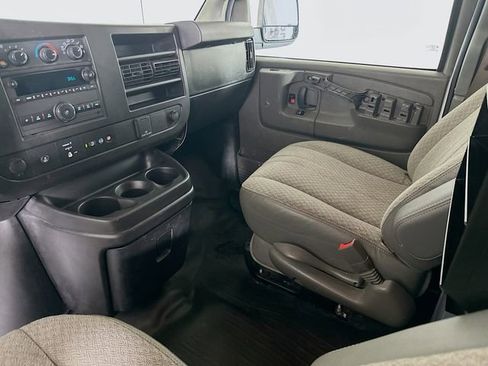 Used 2021 Chevrolet Express 2500 image 21