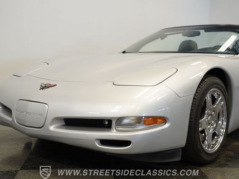 Used 1998 Chevrolet Corvette Convertible w/ Performance Handling Pkg RWD image 22