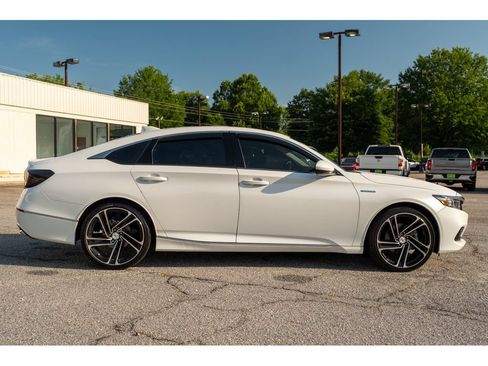 Used 2021 Honda Accord EX image 9