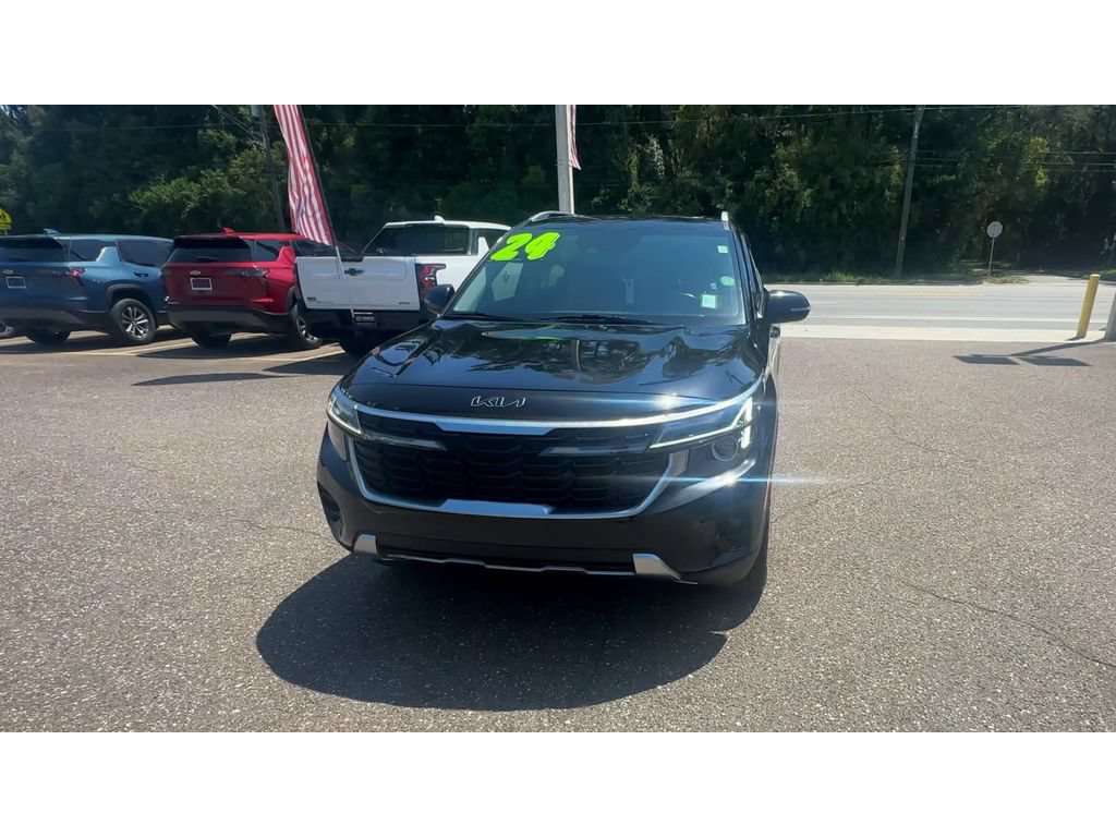 Used 2024 Kia Seltos EX AWD/4WD image 7