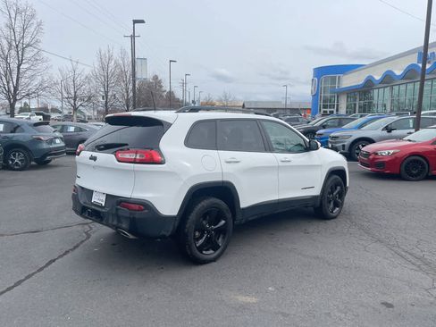 Used 2016 Jeep Cherokee High Altitude w/ Technology Group image 2