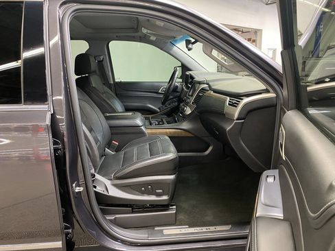 Used 2018 GMC Yukon Denali w/ Open Road Package image 12