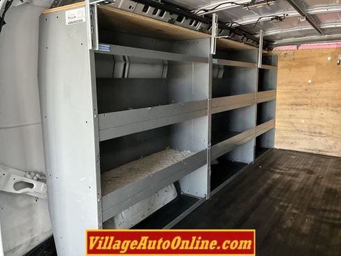 Used 2017 Chevrolet Express 2500 Extended RWD image 25