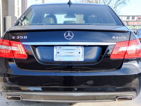 Used 2012 Mercedes-Benz E 350 4MATIC Sedan image 7