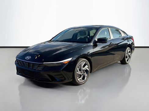 New 2025 Hyundai Elantra Limited w/ Cargo Package image 3