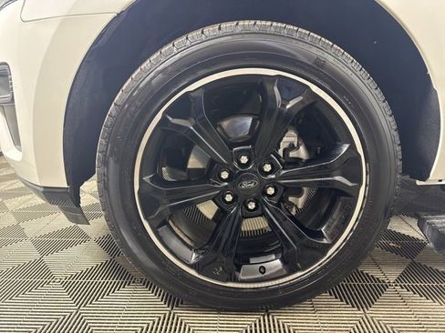 Certified 2023 Ford Expedition Limited image 10