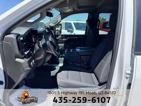 Used 2024 Chevrolet Silverado 2500 LT AWD/4WD image 17