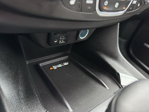 Used 2023 Chevrolet Traverse RS w/ LPO, Floor Liner Package AWD/4WD image 21