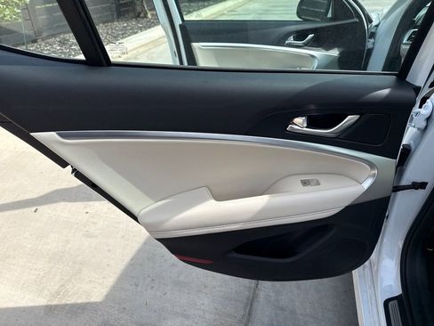 New 2026 Genesis G70 2.5T RWD image 11