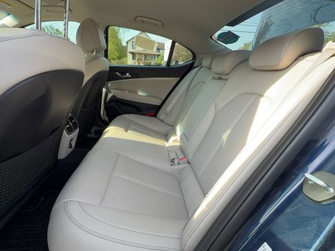 Used 2019 Genesis G70 2.0T Advanced AWD/4WD image 16