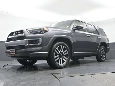 Used 2023 Toyota 4Runner Limited AWD/4WD image 38