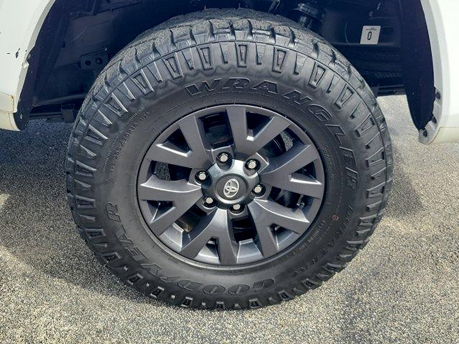 Used 2023 Toyota Tacoma SR5 RWD image 10