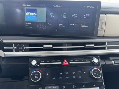 Used 2025 Hyundai Santa Fe SEL image 8