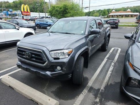 Used 2021 Toyota Tacoma SR5 AWD/4WD image 24