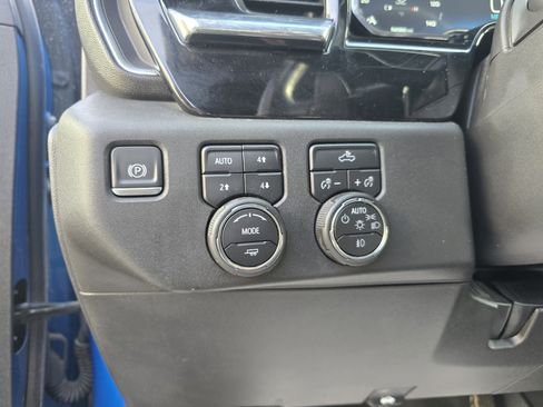 Used 2023 Chevrolet Silverado 1500 LT Trail Boss w/ Protection Package AWD/4WD image 18