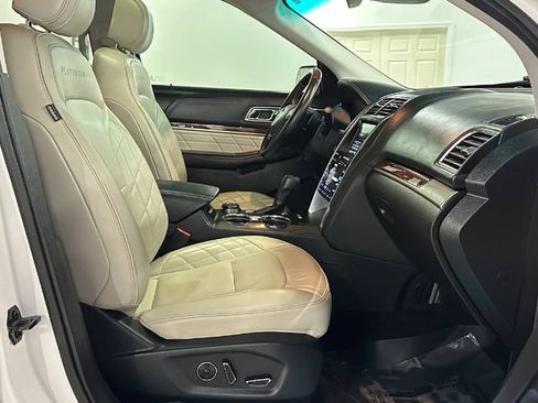 Used 2016 Ford Explorer Platinum AWD/4WD image 20