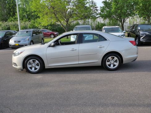 Used 2015 Chevrolet Malibu LS w/ Protection Package FWD image 4