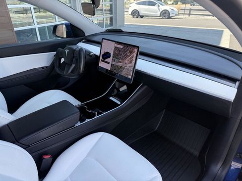 Used 2020 Tesla Model Y Long Range AWD/4WD image 23