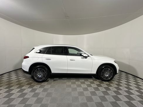 Used 2025 Mercedes-Benz GLC 300 4MATIC image 8