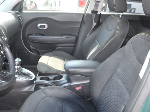 Used 2014 Kia Soul + w/ UVO w/Eservices Package FWD image 34
