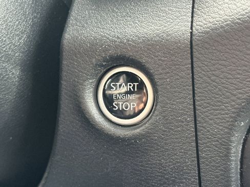 Used 2023 Nissan Frontier SV w/ Midnight Edition Package image 27