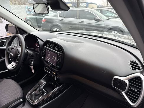 Used 2022 Kia Soul LX w/ Technology Package image 24
