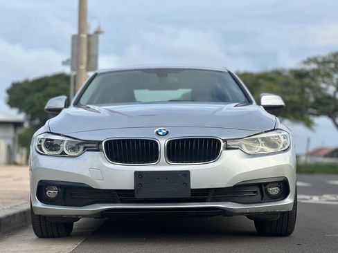 Used 2018 BMW 320i Sedan image 7