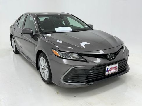 Used 2024 Toyota Camry LE FWD image 2