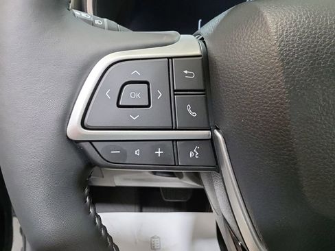 Used 2026 Toyota Highlander Limited image 28