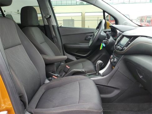 Certified 2017 Chevrolet Trax LT w/ Driver Confidence Package image 25