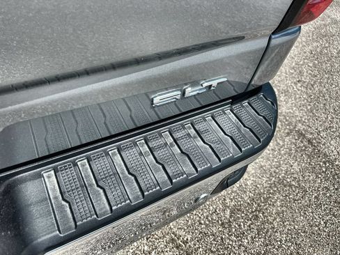 New 2026 GMC Sierra 1500 SLT AWD/4WD image 14
