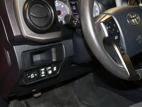 Used 2017 Toyota Tacoma TRD Sport w/ Premium & Technology Package AWD/4WD image 64