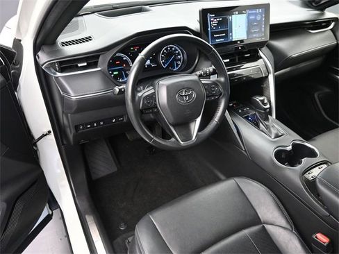 Used 2021 Toyota Venza Limited w/ Advanced Technology Package image 17