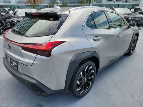 Used 2021 Lexus UX 200 w/ Accessory Package (Z1) FWD image 6