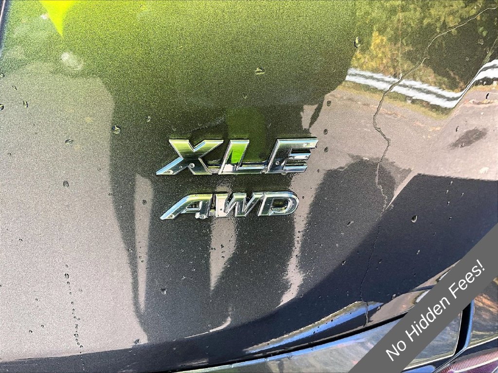 Used 2017 Toyota RAV4 XLE w/ Premium Special Value Package AWD/4WD image 8