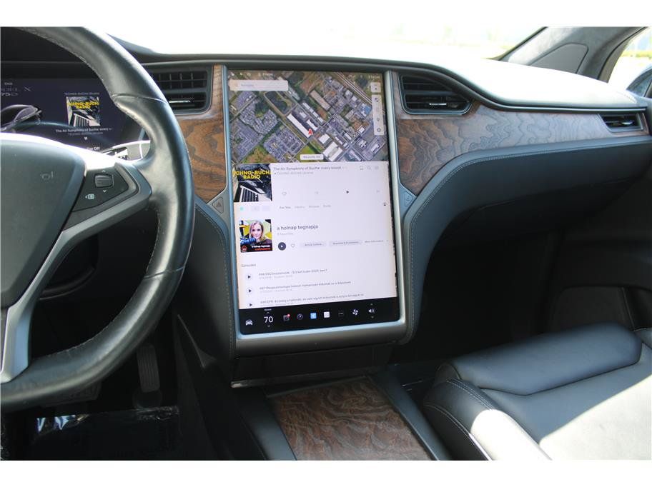 Used 2018 Tesla Model X 75D AWD/4WD image 21