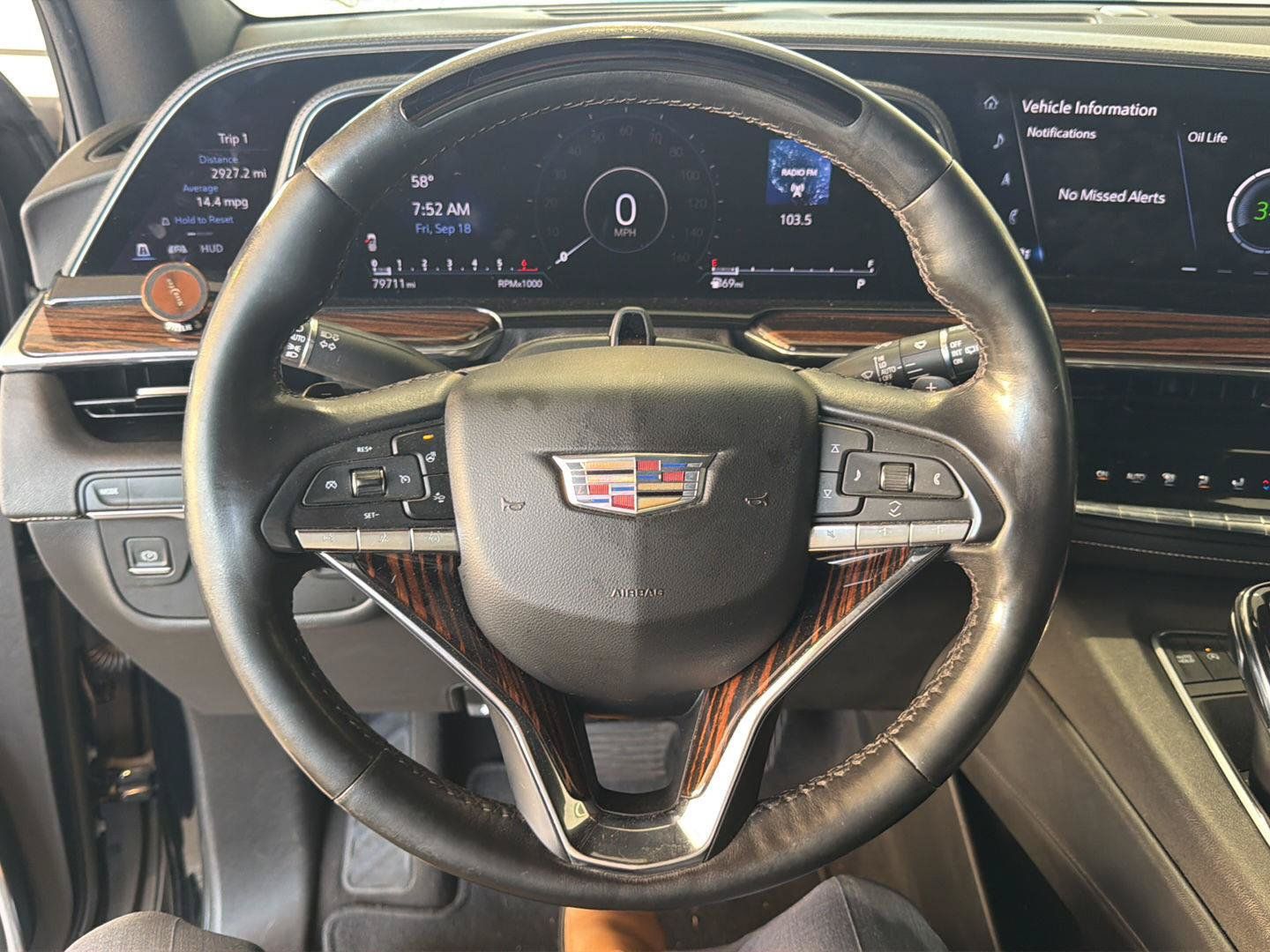 Used 2022 Cadillac Escalade ESV Premium Luxury RWD image 10