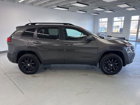 Used 2014 Jeep Cherokee Altitude w/ Cold Weather Group image 13